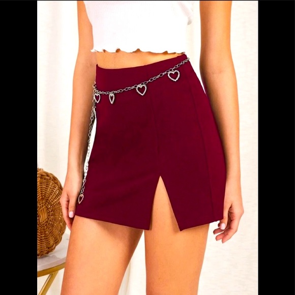 Maroon Heart Chained Skirt with Front Slit - Picture 3 of 5